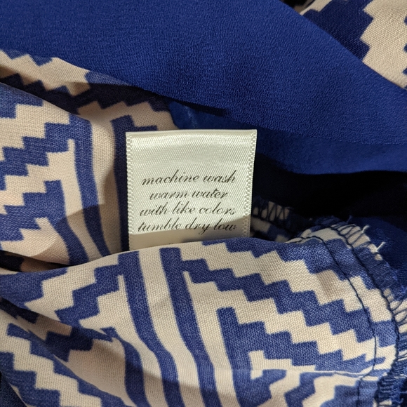 Francesca's Blue Rain Sleeveless Tie-Hem Front Top Blue S - Picture 8 of 9